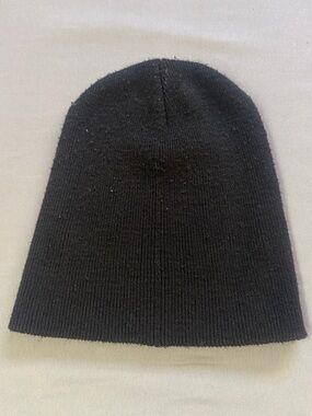 Men's Black Knit Beanie Hat - Minimalist Everyday Style
